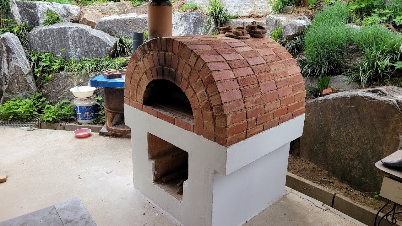 적벽돌과 흙으로 피자화덕 만들기 , 피자도우 밑까지 바삭하게 구워집니다. build a pizza oven