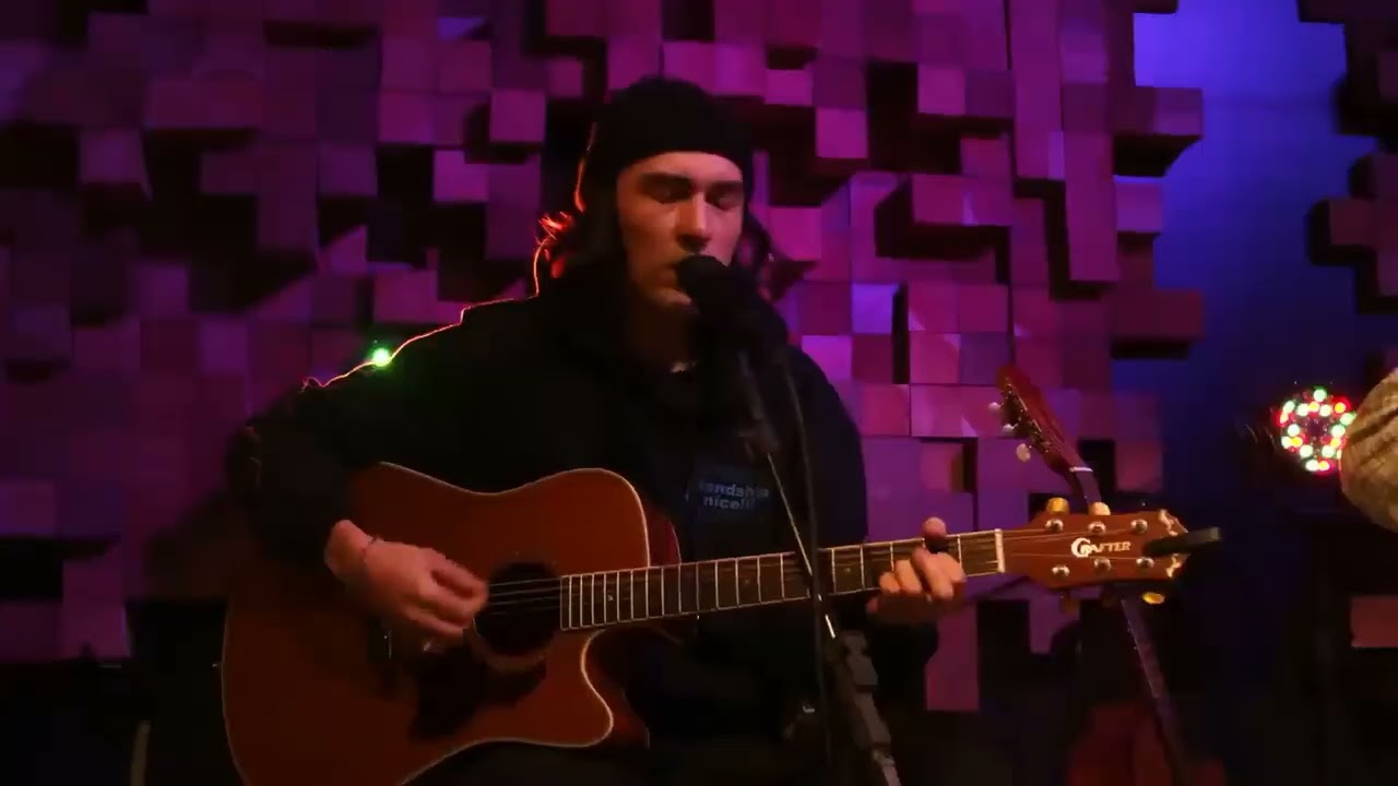 Terno Rei - Crian&ccedil;a (#LIVENOCASA)