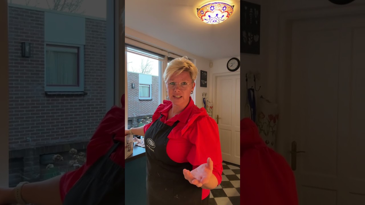Zelf gemaakte ravioli en een bord met burrata, rucola sla tomaatjes. Zooo lekker!