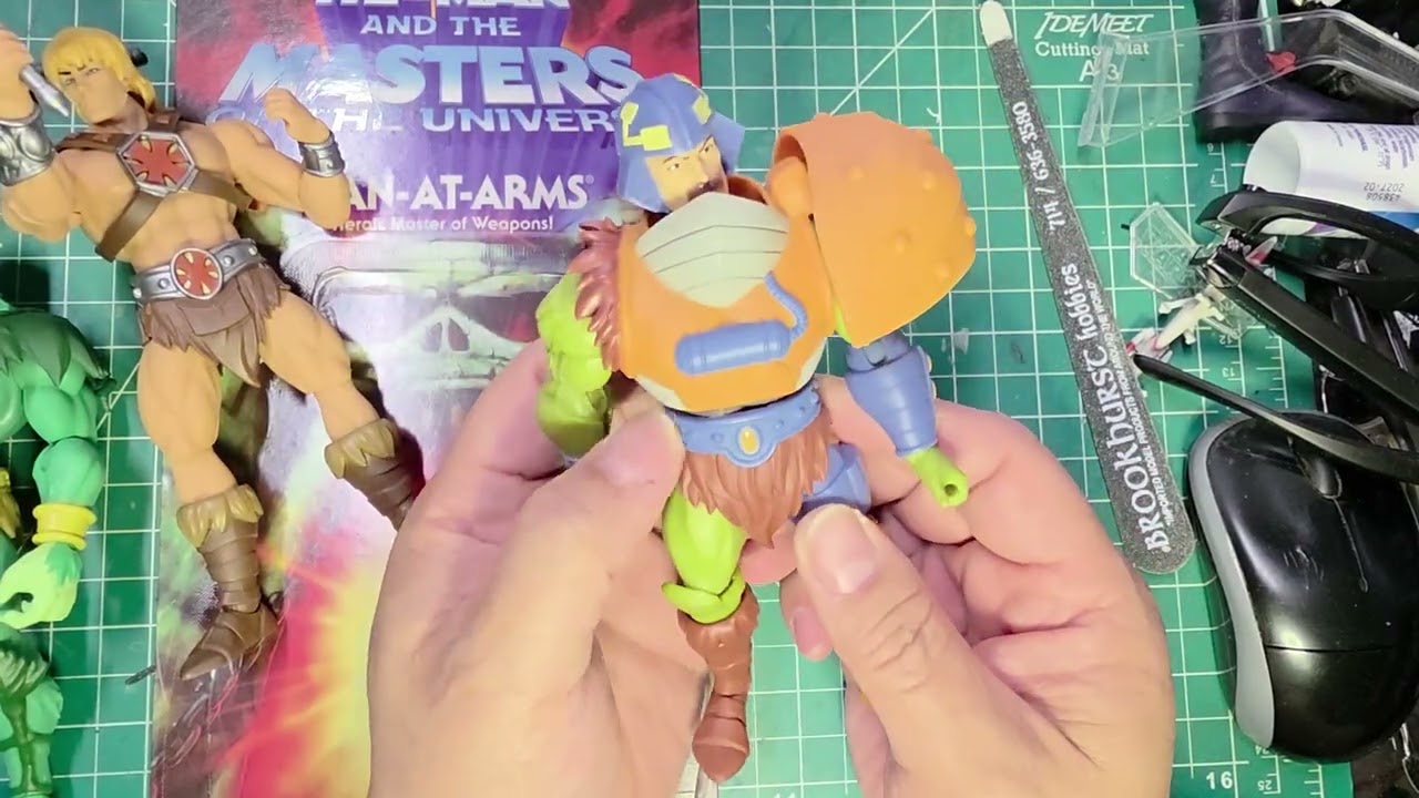 AmusedJester Reviews MotU Man-At- Arms 200x collection
