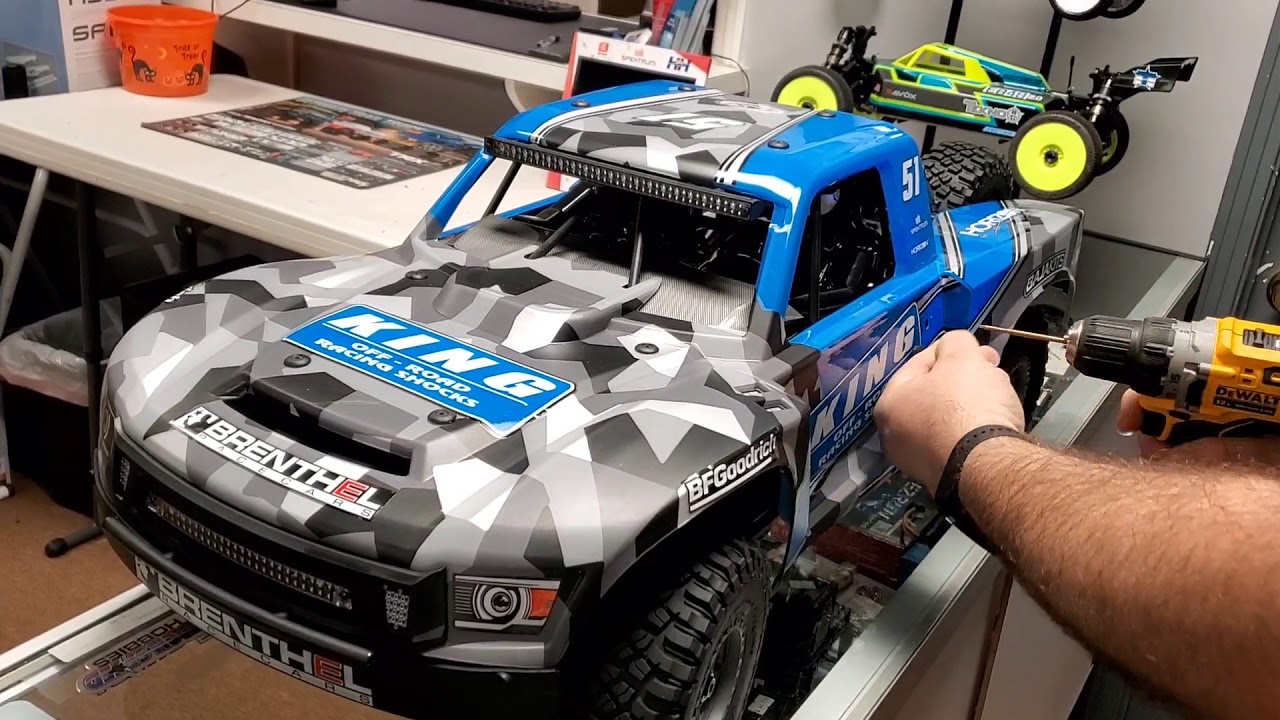 Losi Super Baja Rey 2.0 Short Course Truck Unboxing and Review