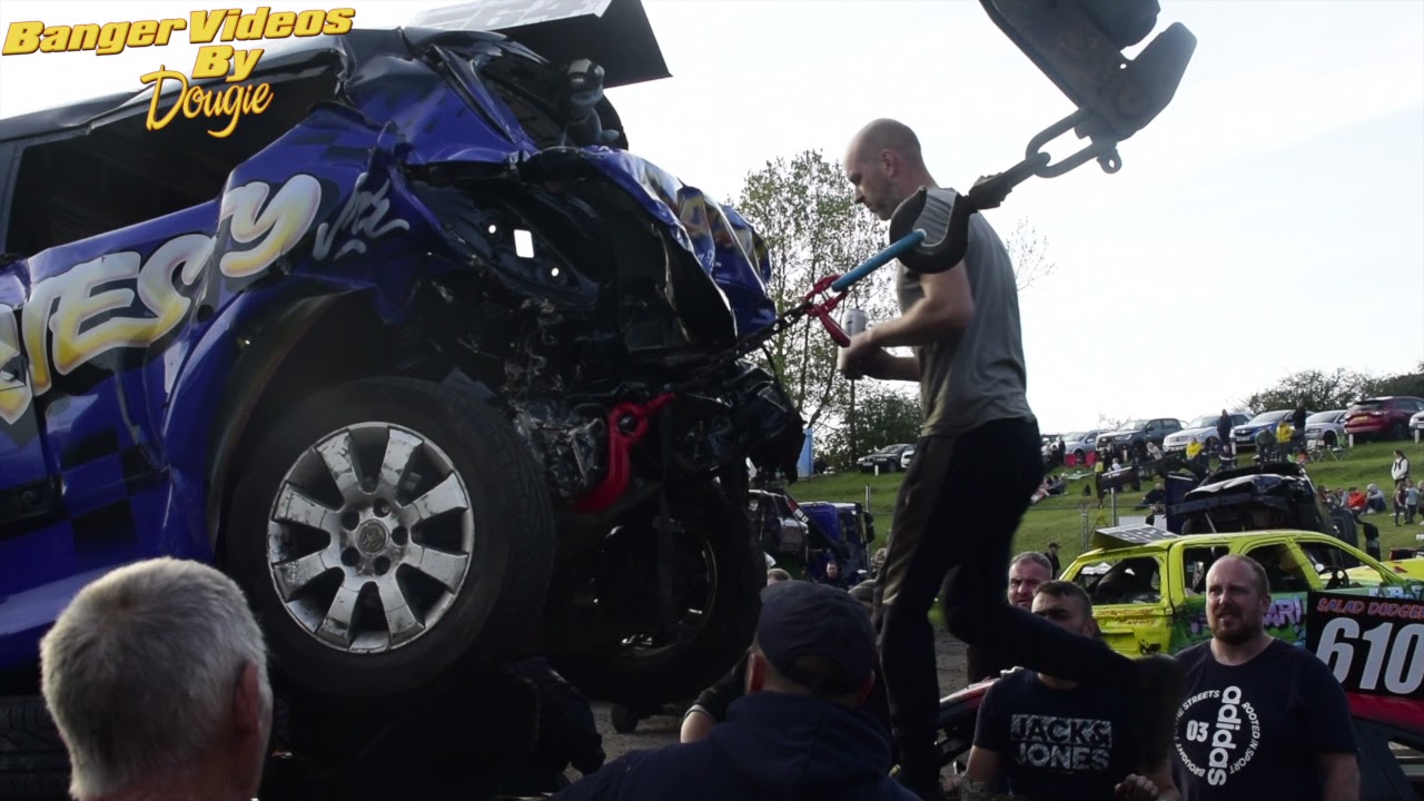 Dale Locker & Crew Pull Out the Astra Of 564