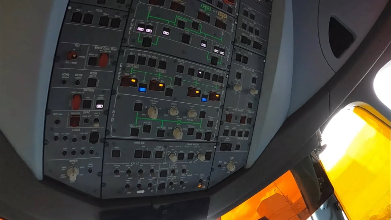 Выключение и запуск Airbus A350 с помощью внешнего источника питания.