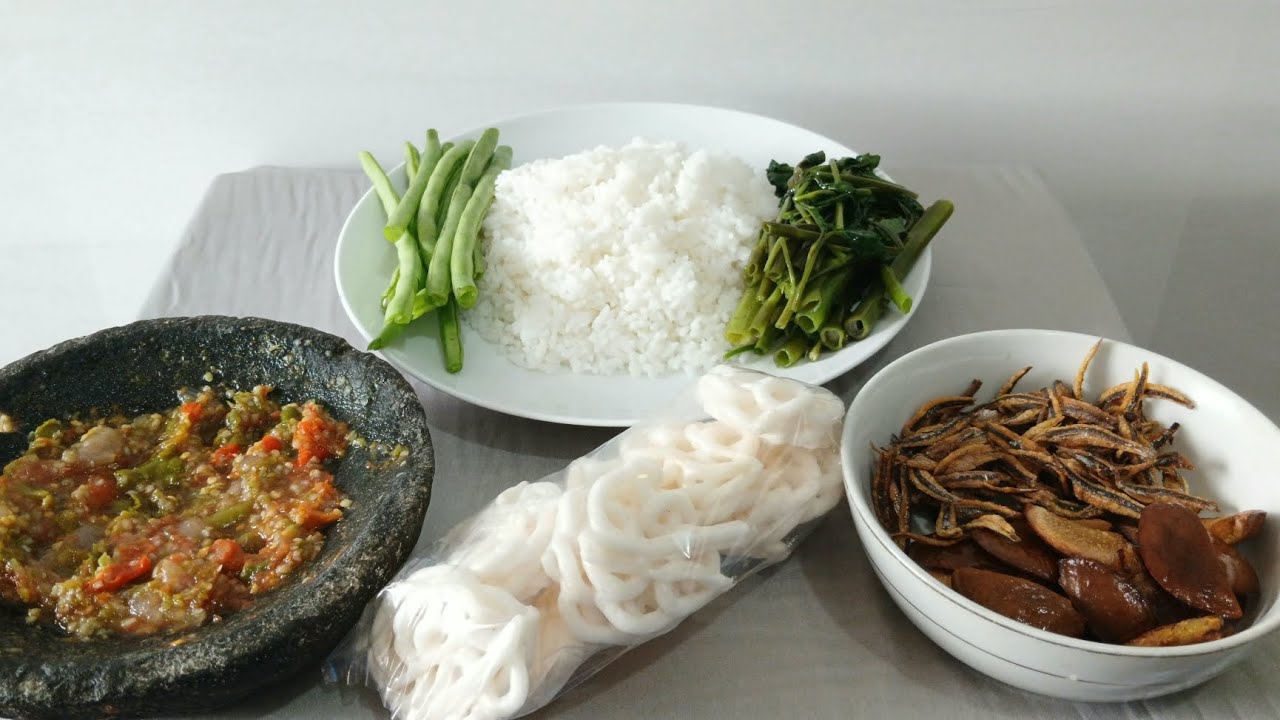 BIKIN NGILER DAN BIKIN NIKMAT MENU SUNDA SAMBAL REBUS IKAN TERI + LALAPAN DAN KERUPUK