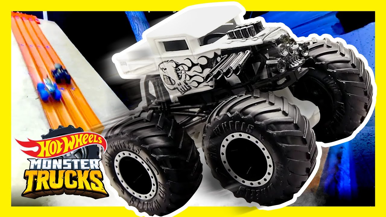 FREE FALLING IN THE DARK! | Monster Trucks | @HotWheels