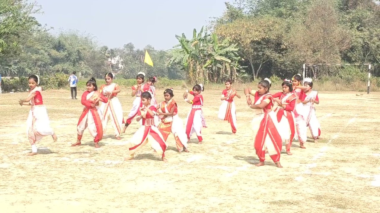 স্পোর্টস খেলার দিনে উদ্বোধন সংগীতের নাচ খুব সুন্দর করেছে একসঙ্গে খুব ভালো লাগছে.......#Volg video