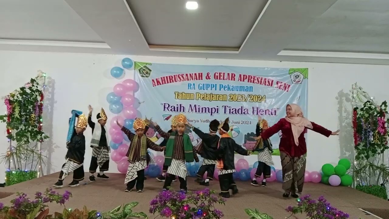 TARI TOKECANG 