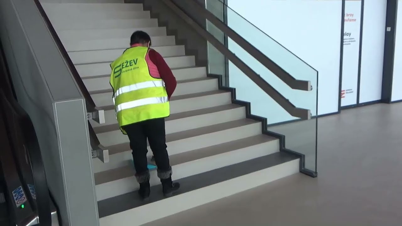 Budova nádraží Brno Královo Pole již slouží.