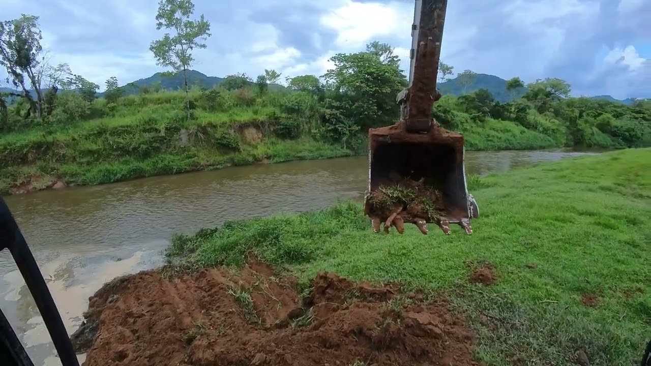 começando limpeza de rio no pasto mumu