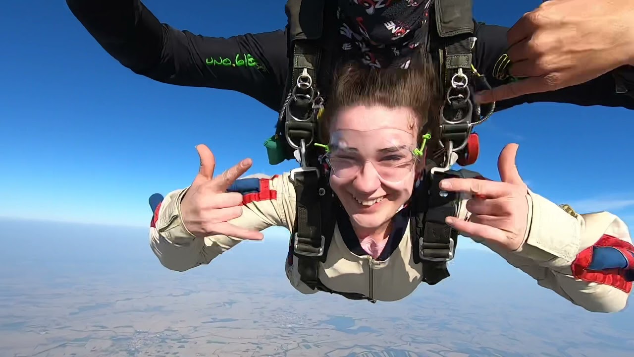 SKYDIVE VZONE VERCELLI - Il lancio tandem di ELISA -PRENOTA  3518873611