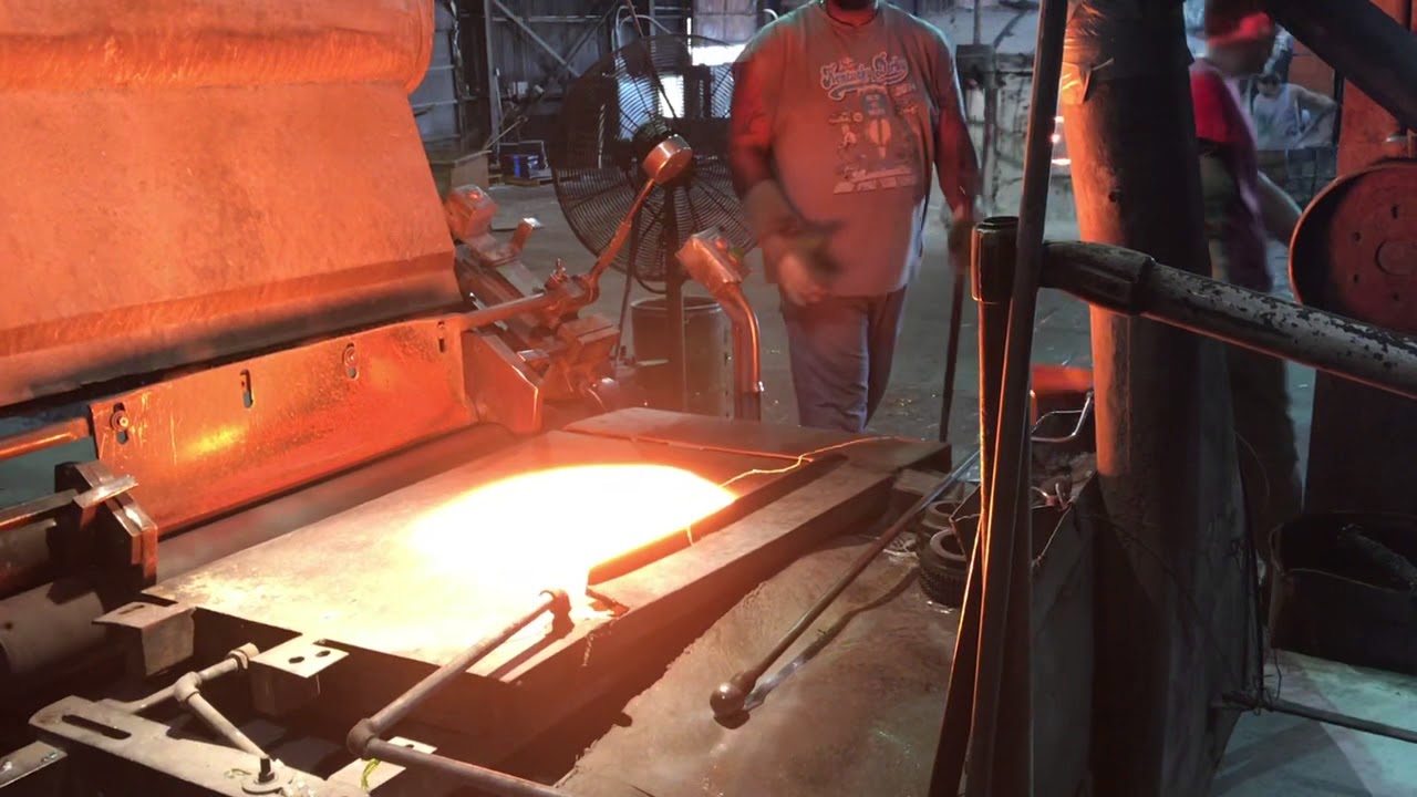 Kokomo Opalescent Glass Tour, Sheet Glass Factory