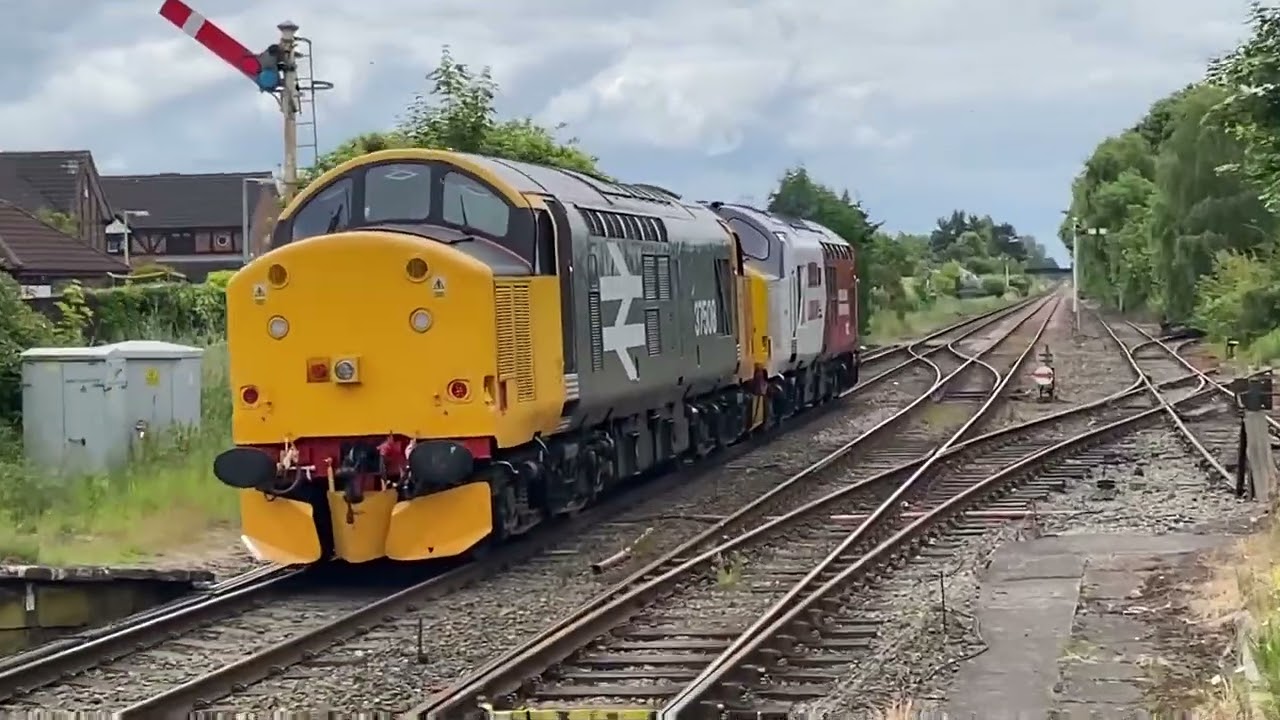 37418 + 37508 0Z18 1019 Chester   Derby R T C Network Rail