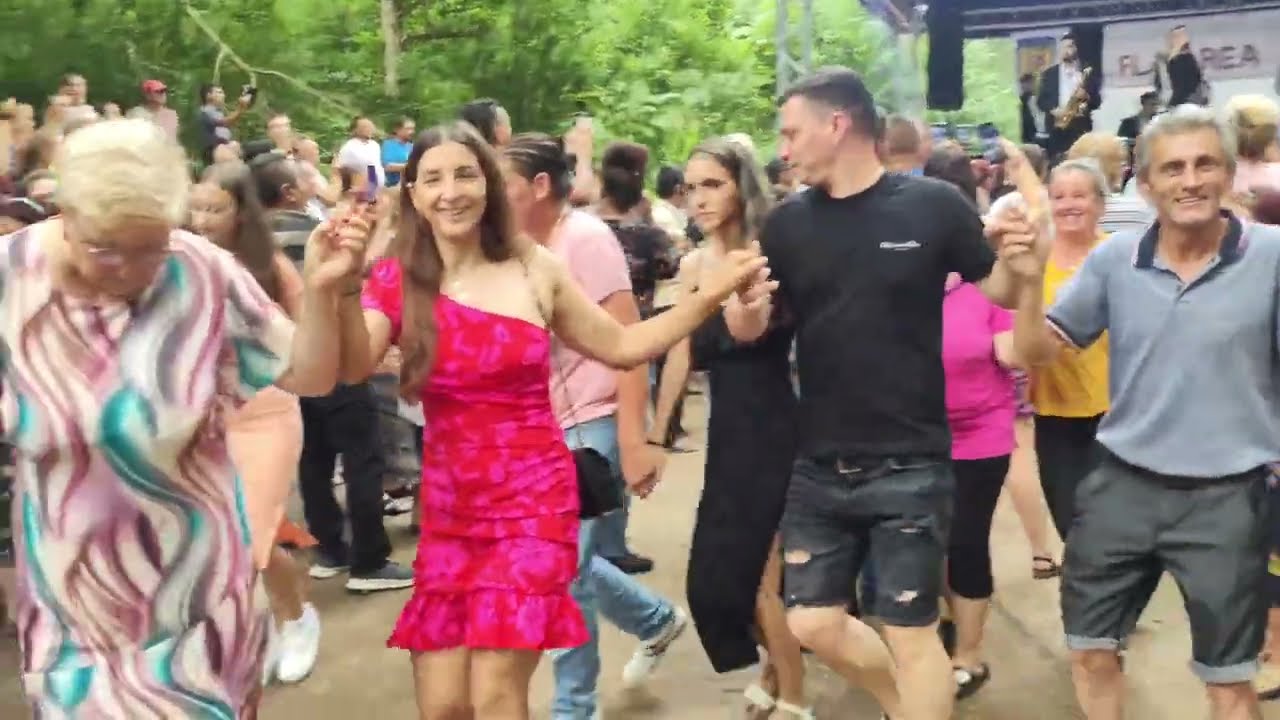 Distracție Mare la Floarea Teiului!! Cu cine sa distrat Designer Pana !! Urmăriți până la Final