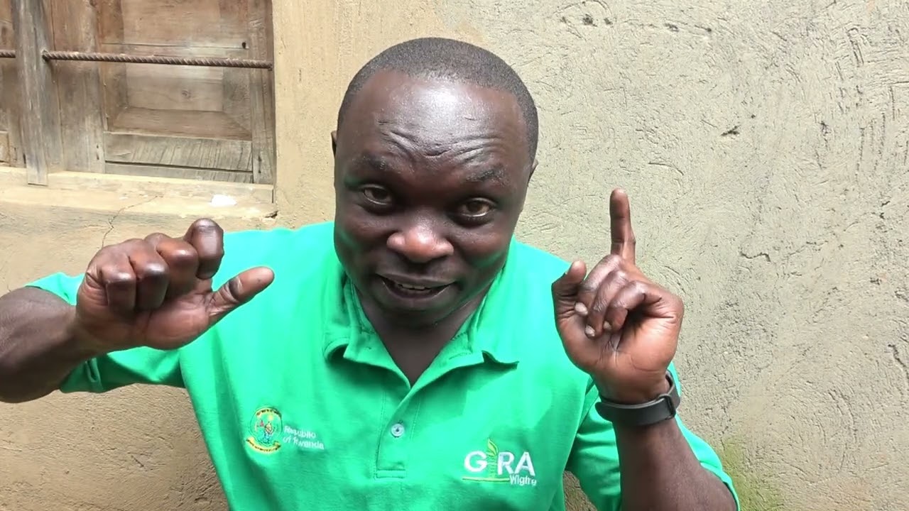 Ukiyishyiramo ahita arekura amazi 💦 😋!!!irebere ibanga ryo kunyaza Umugore unyara ukiyishyiramo. 