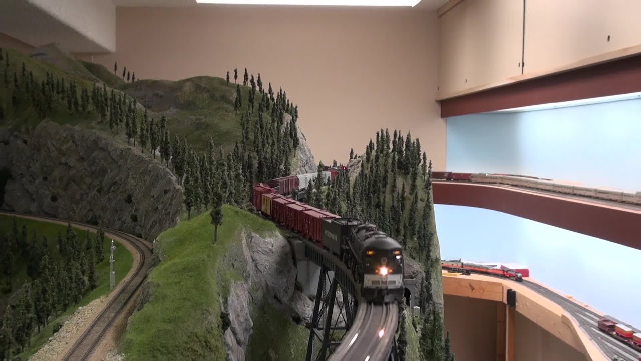 Southern Pacific in the Cascades - Three Cabforwards