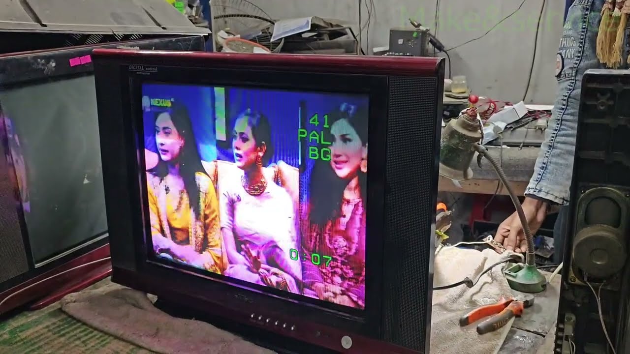 How to fix blurry picture in CRT TV 📺. টিভির ছবি ঘোলা সমাধান ।