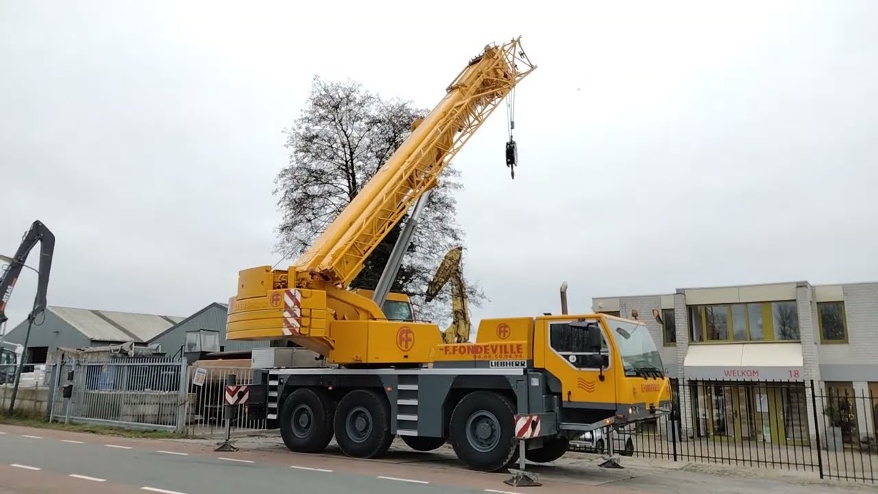 Liebherr LTM 1055 1, 21 097 uren beneden, 60 976 km, 17 221 uren boven, bj 2004