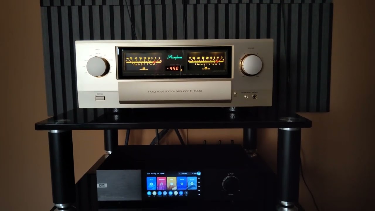 ACCUPHASE E 4000