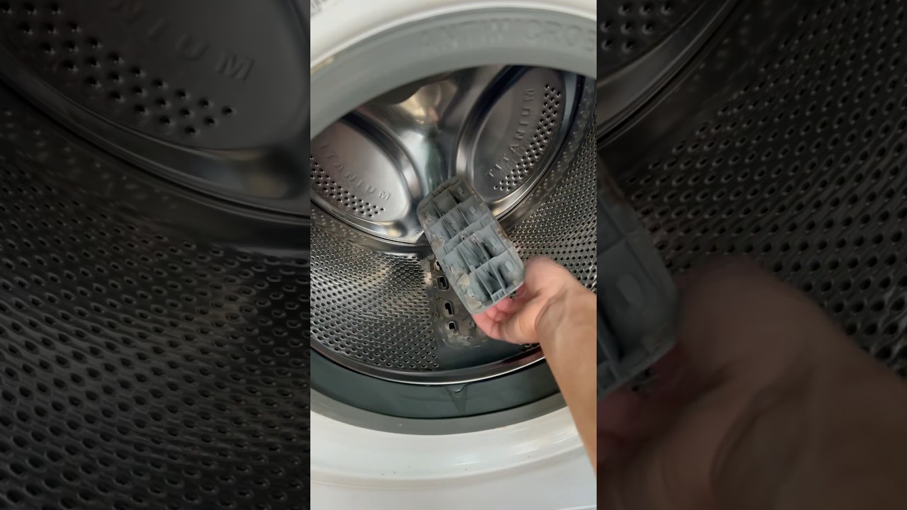 Hotpoint drum paddle clean! #cleaning #washingmachine #hotpoint