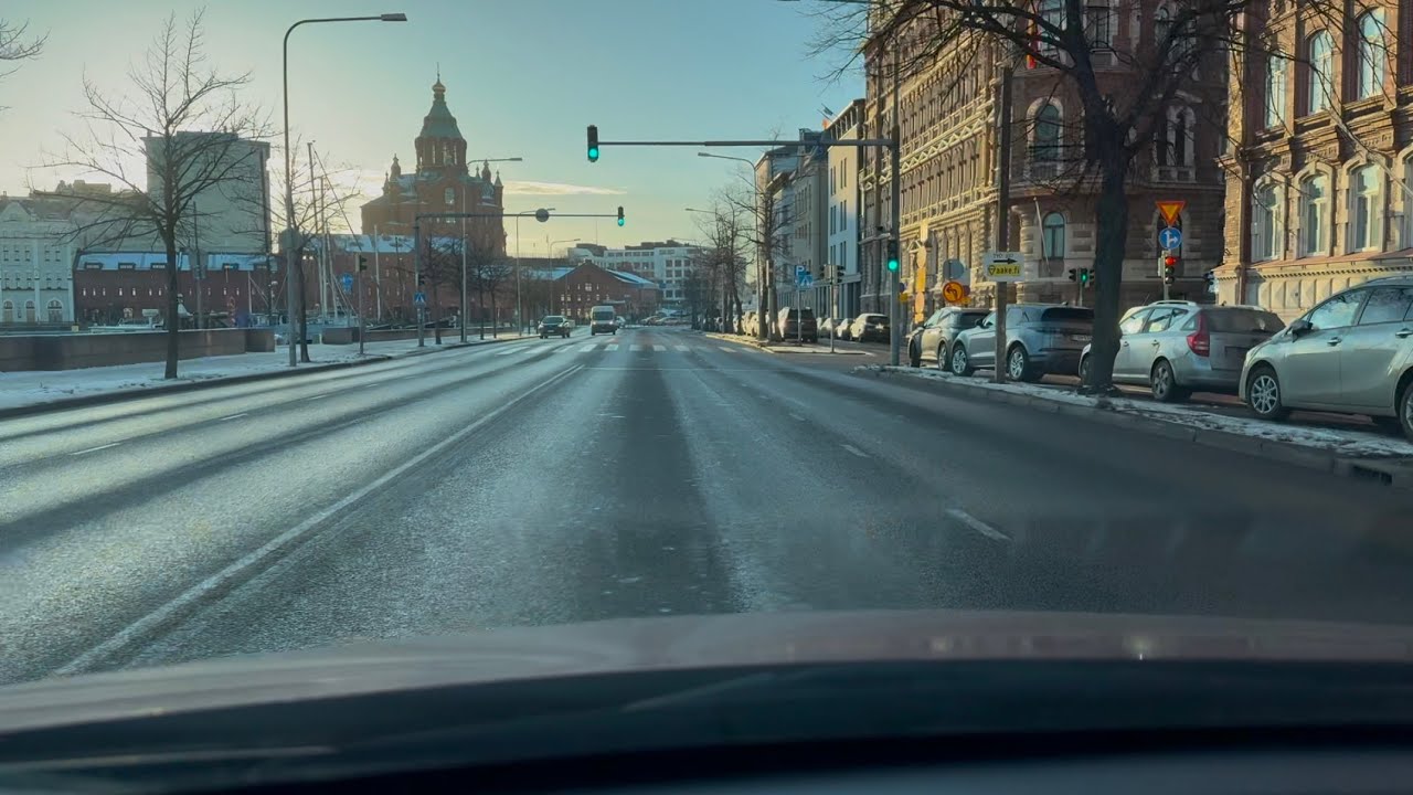 Thrilling Dashcam Journey: Kallio to Hietaniemi Along Helsinki's Beautiful Coast
