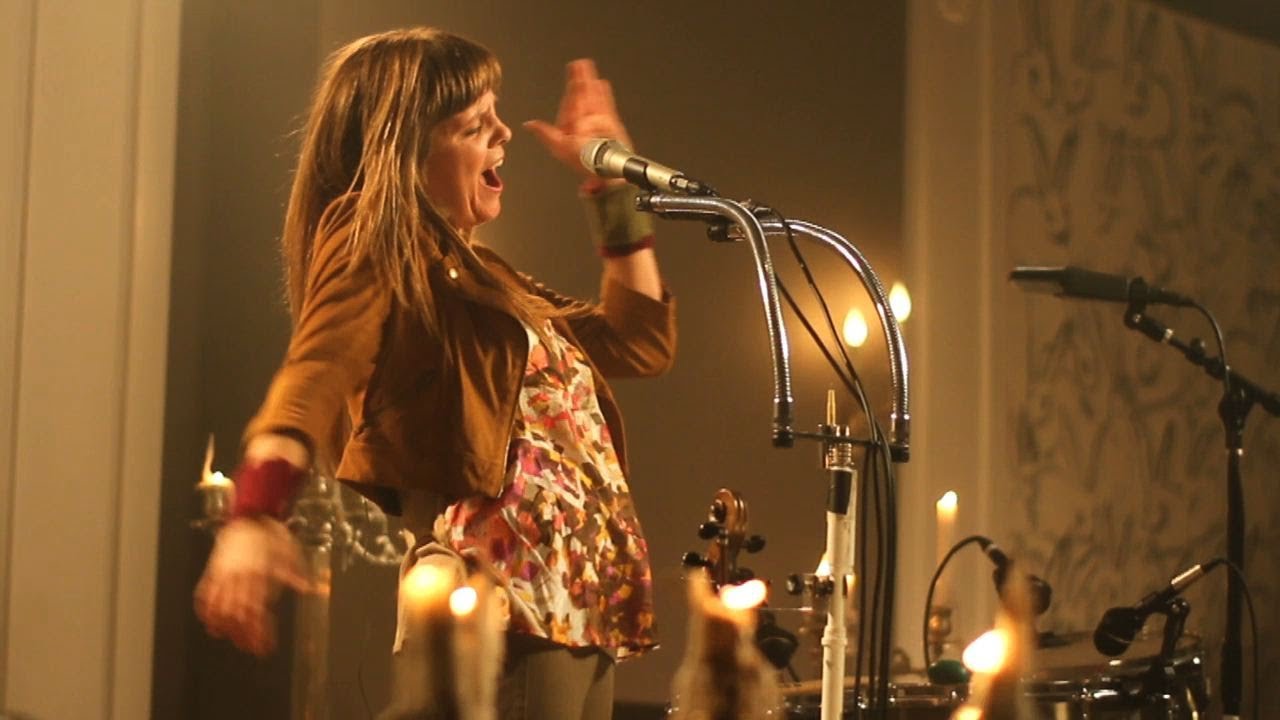 Theresa Andersson :: 'Blue Skies' via Liveset