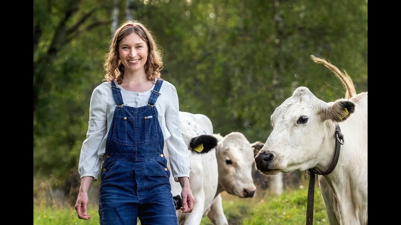Ulrika Bodén - Ut på betet (Out in the pastures) / Komarschlåten (The Cow March Tune)