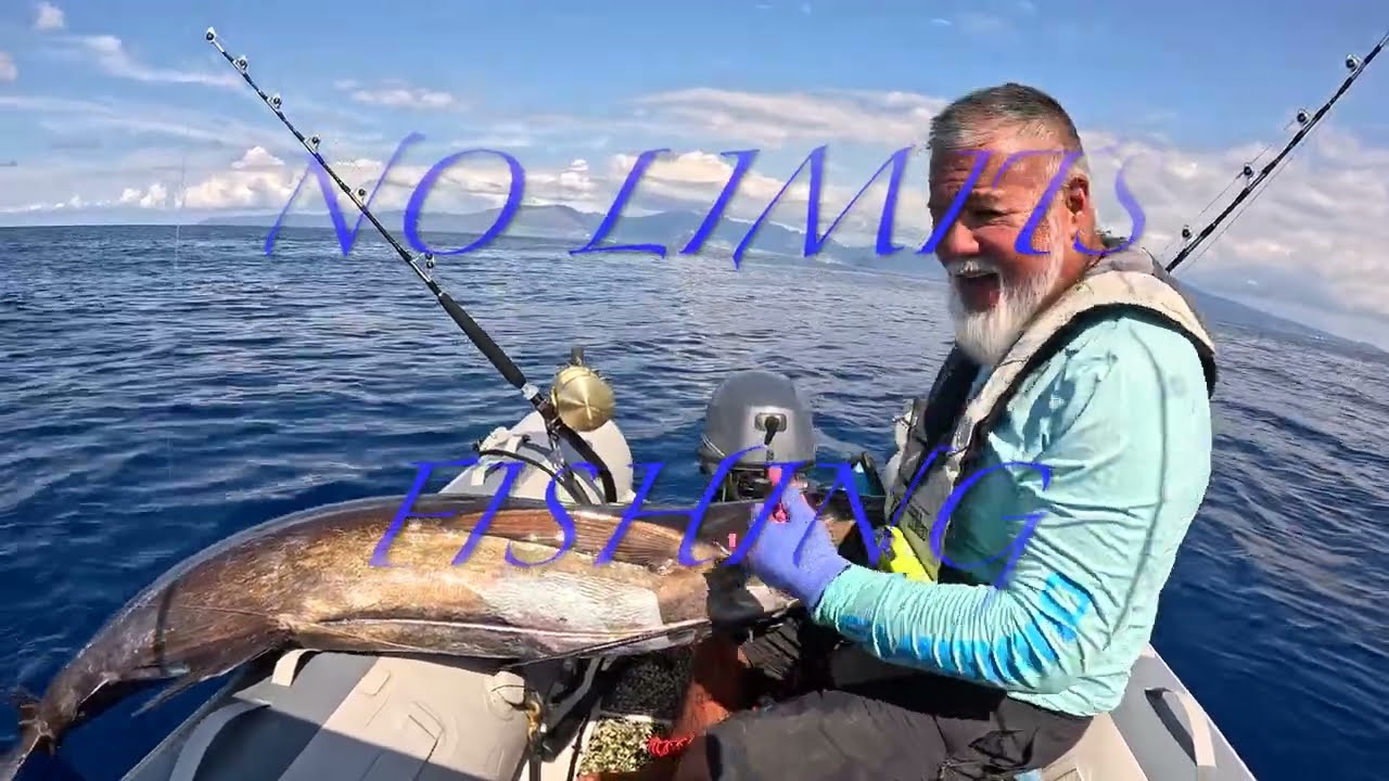 A Long Back & Fourth Battle Against a Marlin on Inflatable Boat!