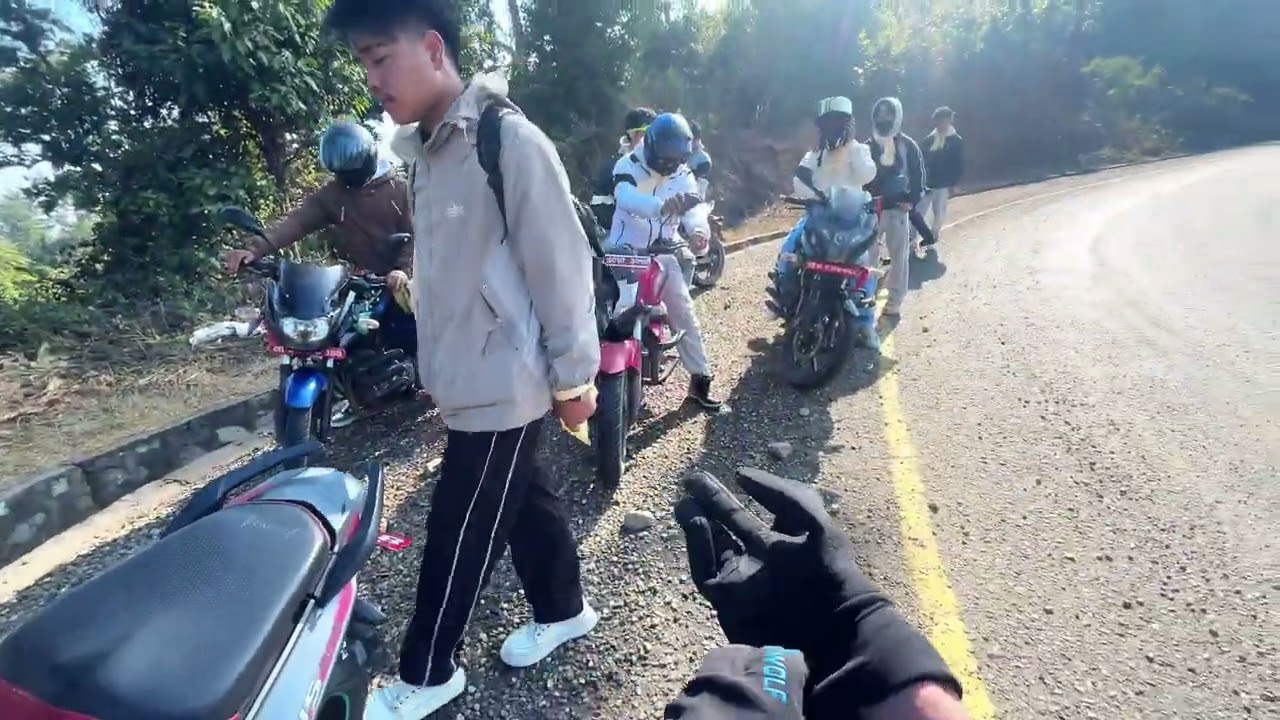 Gau jadai đidi ko bihe ma￼🤵🏻👰🏻‍♀️🫶💐#motovlog #nawalpur_ch
