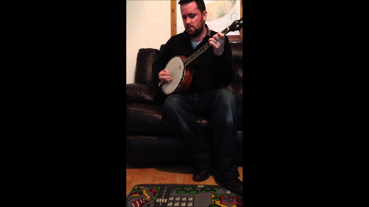 Stevie Dunne playing his JP Banjo