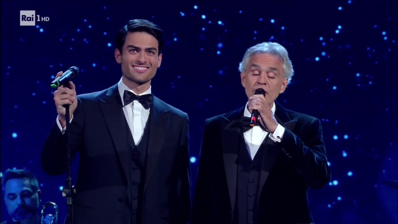 Andrea e Matteo Bocelli cantano 