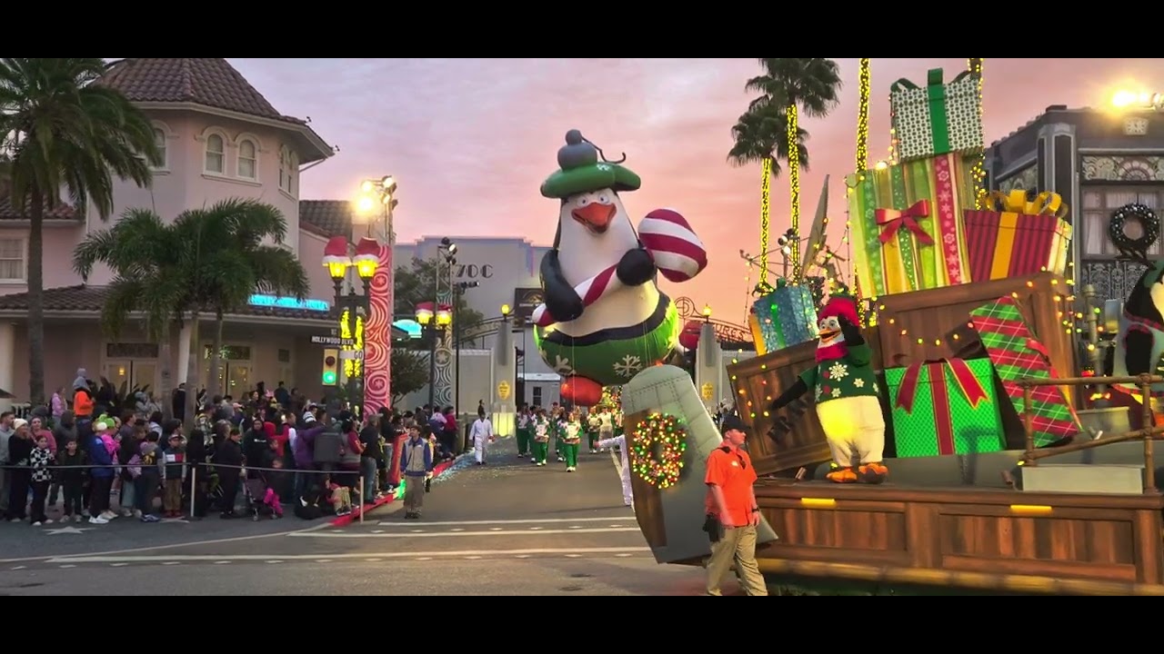 Universal studios orlando, Christmas parade 2025
