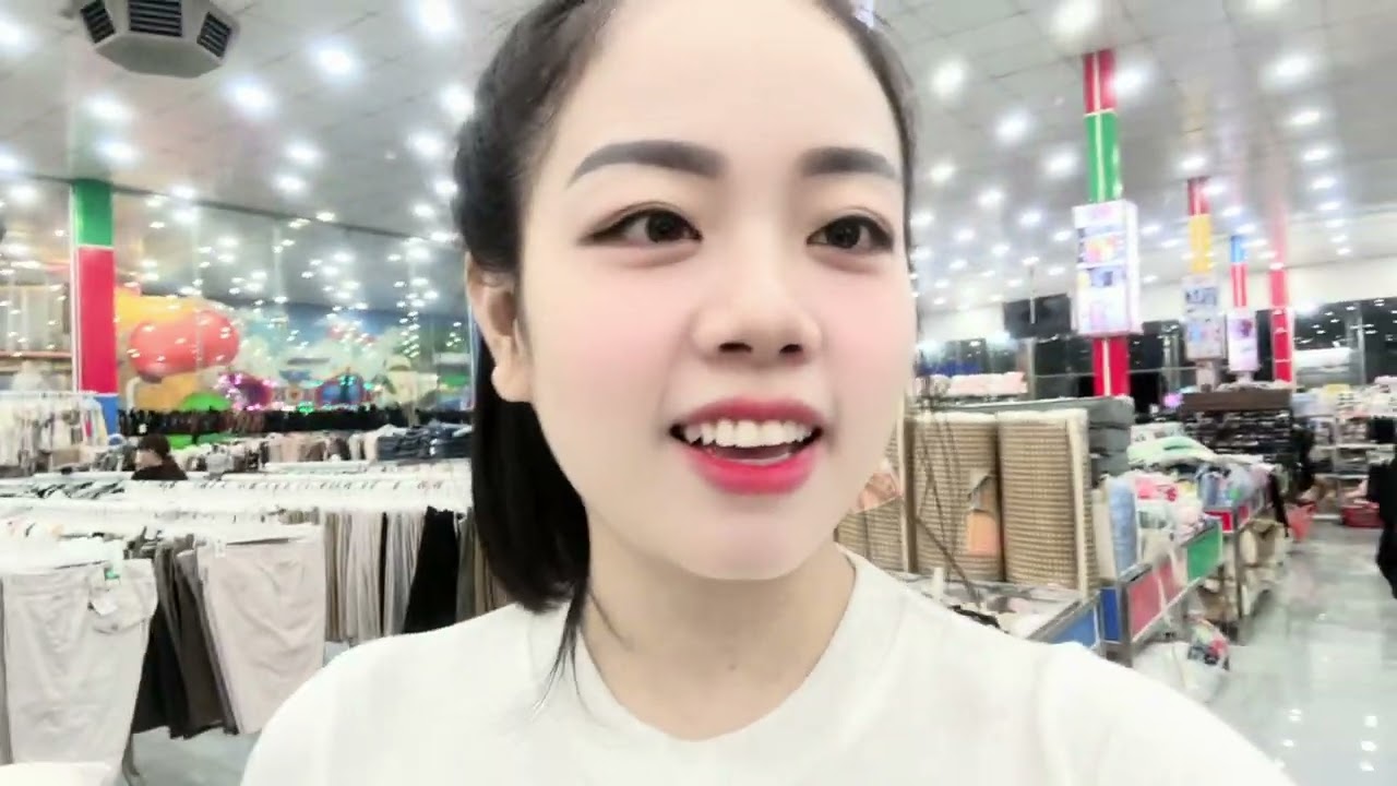 Gia đình nhỏ đi sắm đồ Tết 🧧 vui pi vui