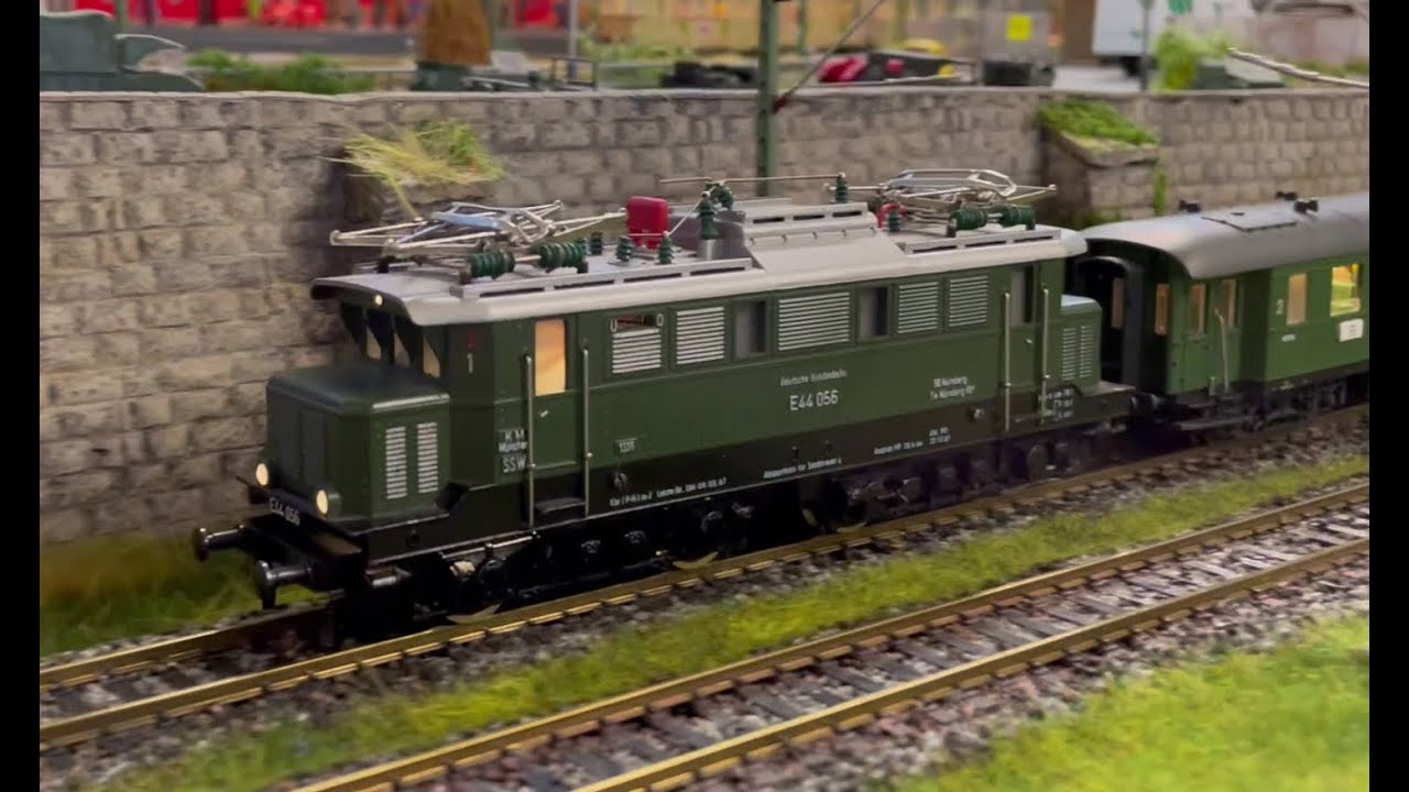 Uralte Fleischmann BR E44 (4330) digitalisieren