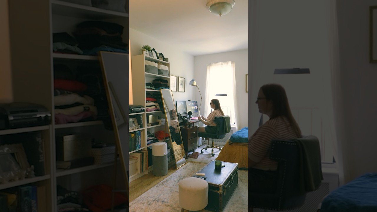 Эта нью-йоркская квартира площадью 290 квадратных футов воплощает индивидуальность в компактном п...