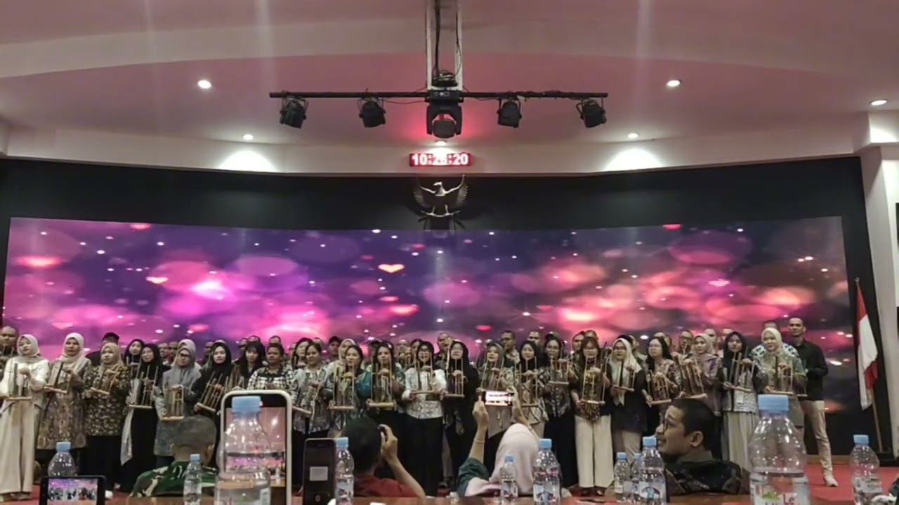 Perform angklung CPNS DJID KOMDIGI TA 2024 di Telkom Corpu