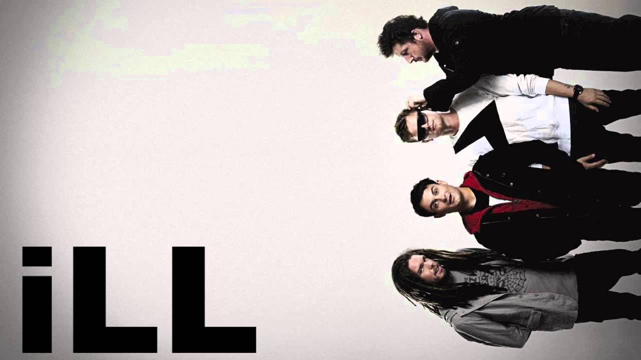 illScarlett - LOVE IS STRANGE