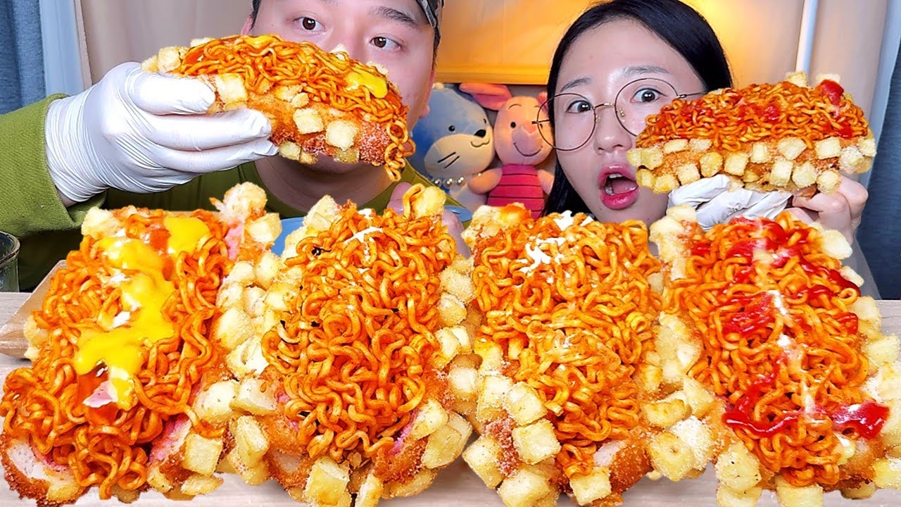 명랑핫도그🌭+불닭볶음면🌶️=? 감자핫도그에 불닭볶음면 넣어서 먹방 Mukbang