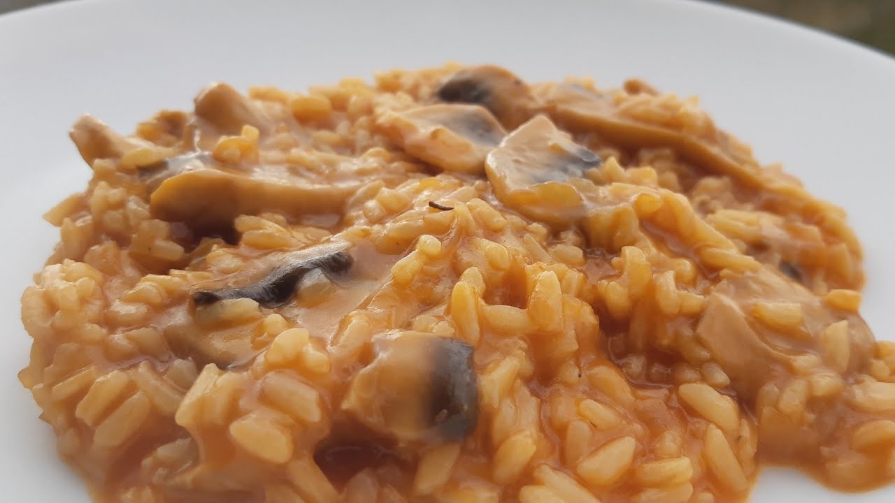Arroz com cogumelos frescos