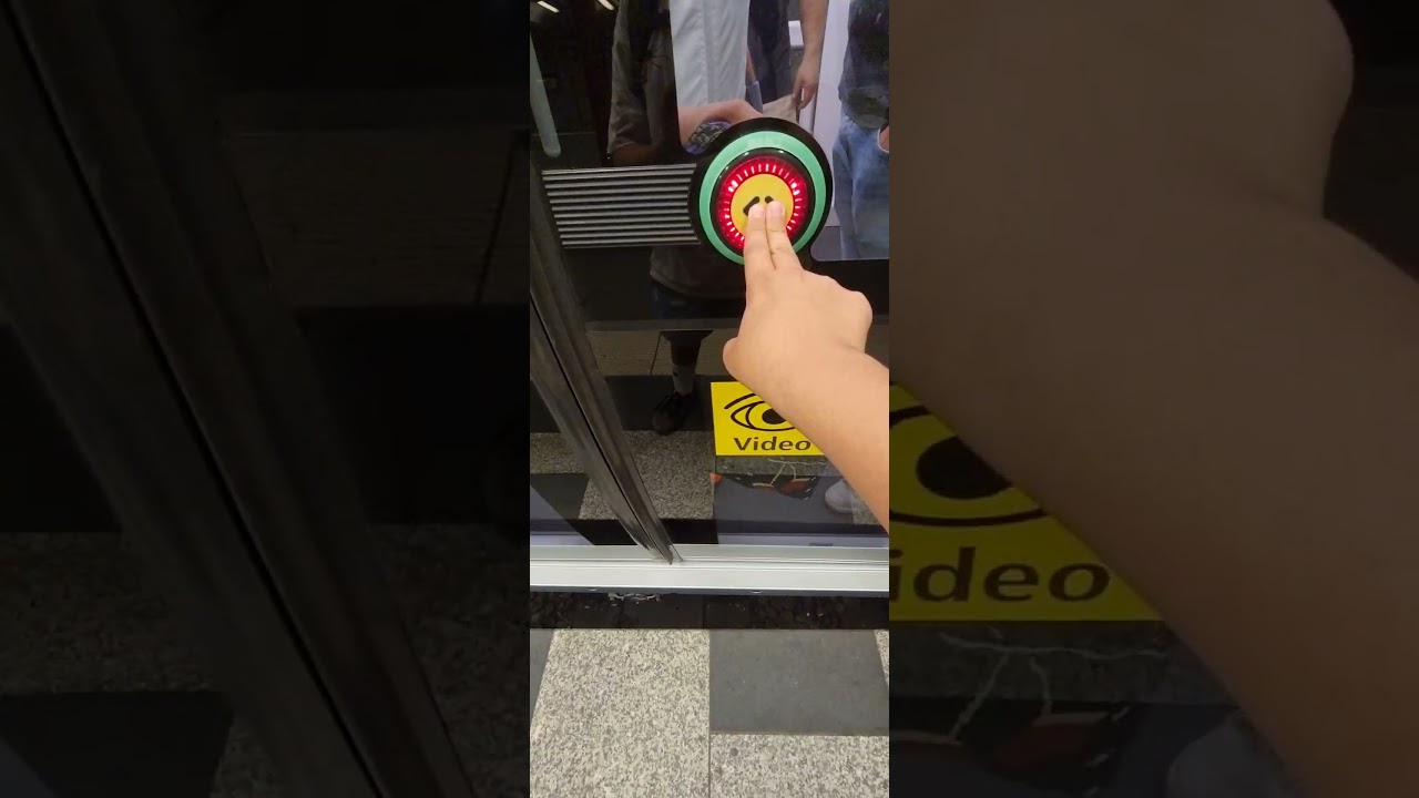 Der neue Berliner u-bahn ist endlich auf die schienen!