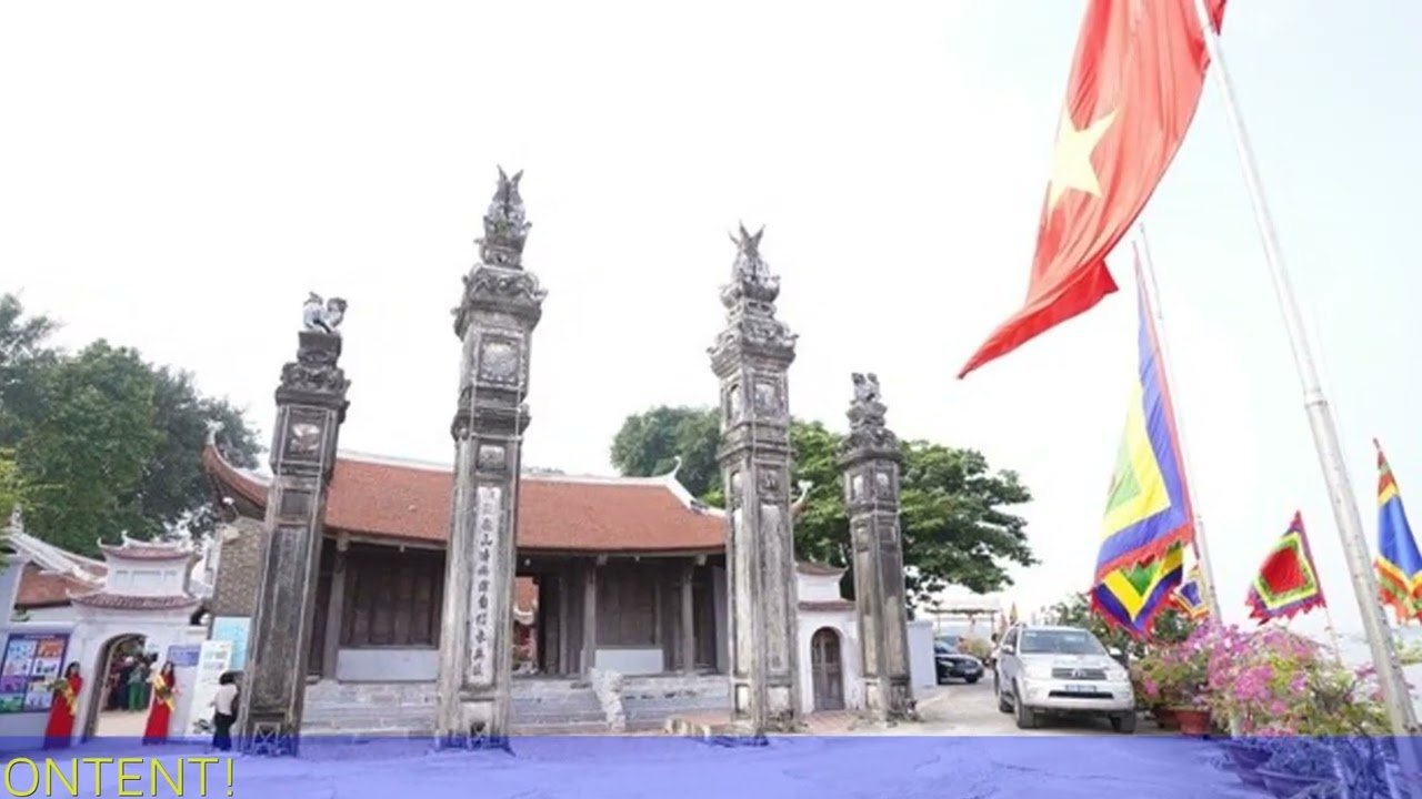 Camera Ghi Lại Bóng Ma Giữa Sân Đình