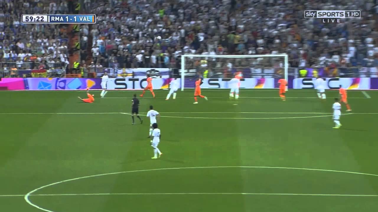 Cristiano Ronaldo vs Valencia (H) 13-14 HD 720p By Nikos248 [English Commentary]