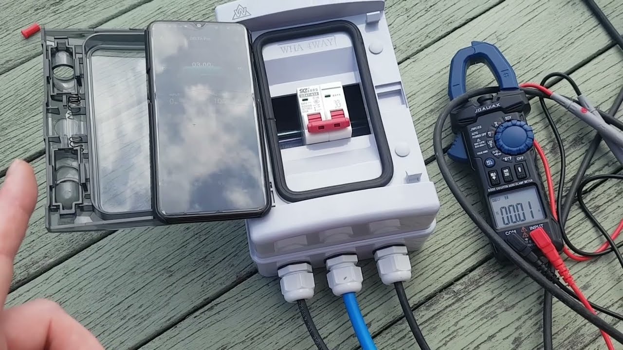 Panic as I wire Solar Panels into the Ecoflow Delta Pro UK