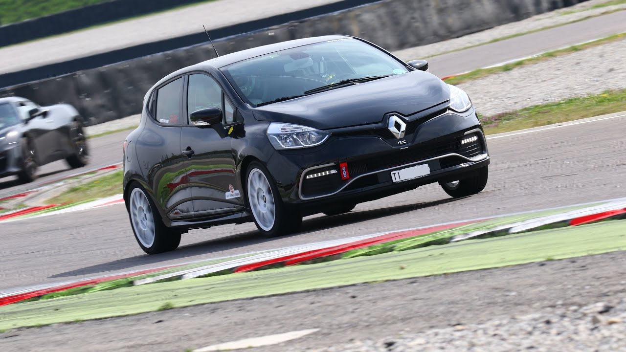 Clio 4 RS TROPHY INSANE CAR CONTROL | Franciacorta TrackDay | 18.03.2017