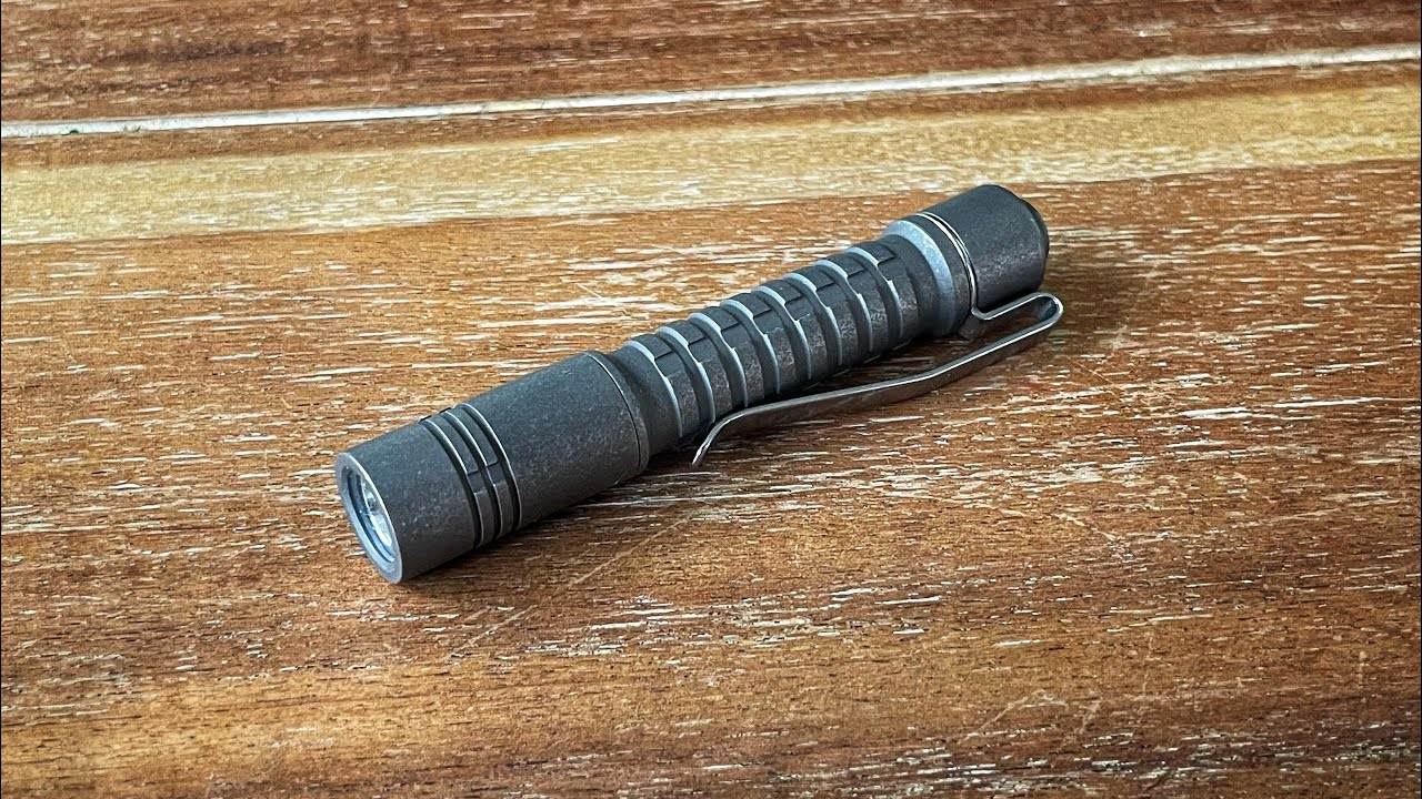 Обзор долгосрочного EDC-фонарика Reylight Pineapple Mini Titanium | EDC Perfection… но