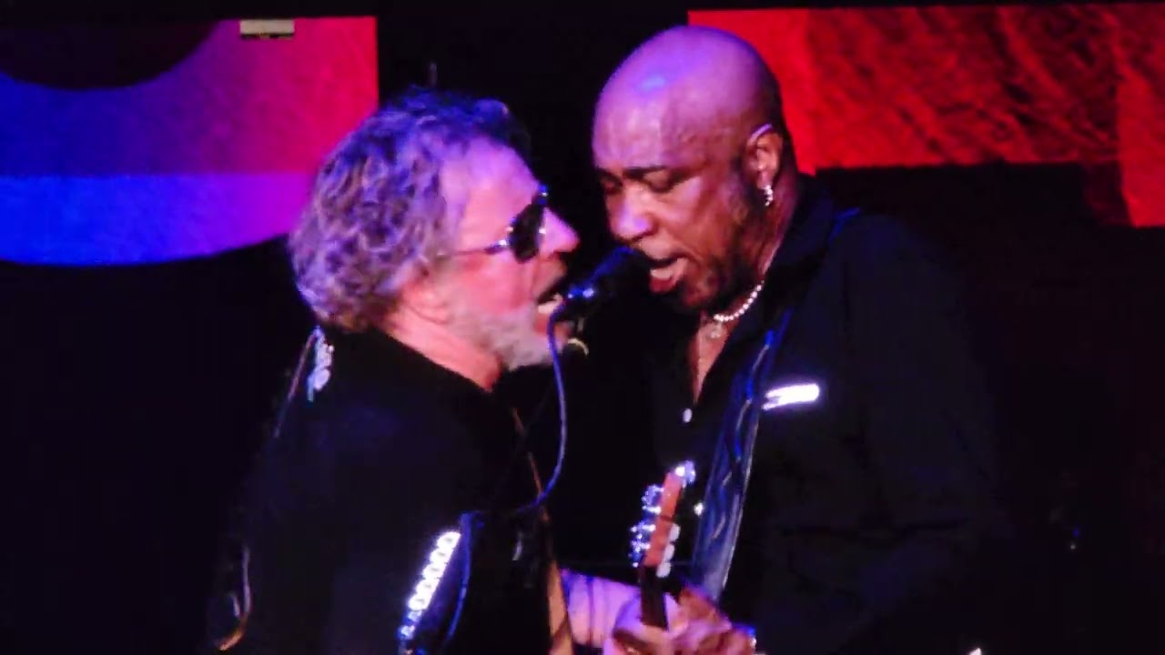 Sammy Hagar & The Circle - I Can't Drive 55