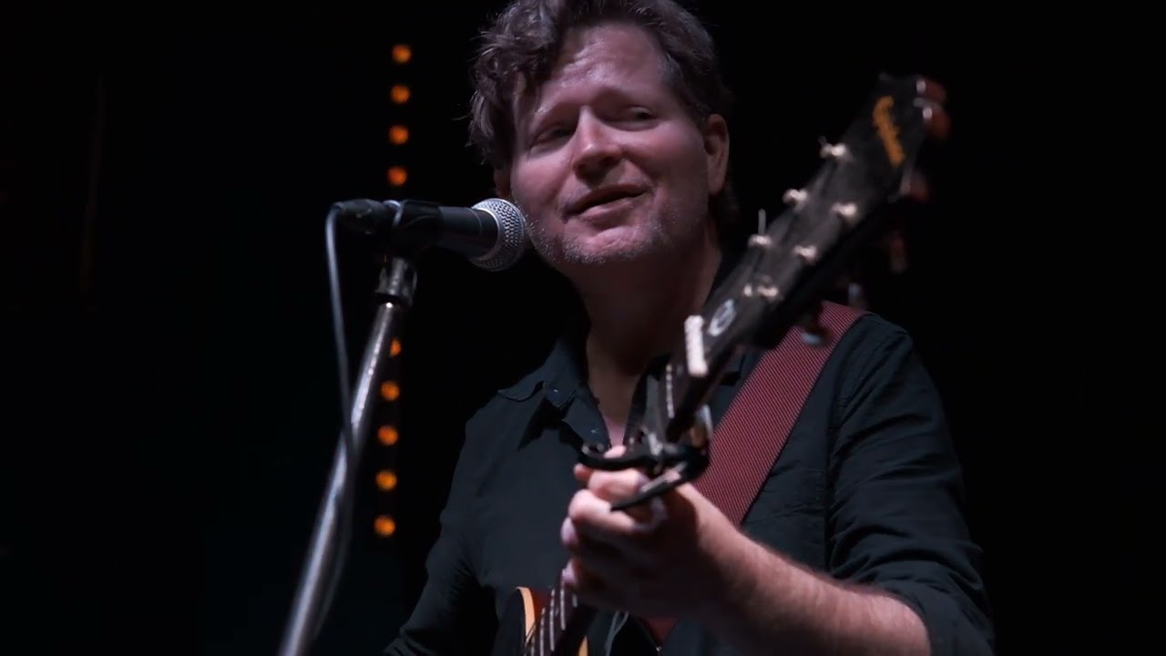 Glenn Richards (Augie March) - There Is No Such Place (feat. Sunee Holland) 