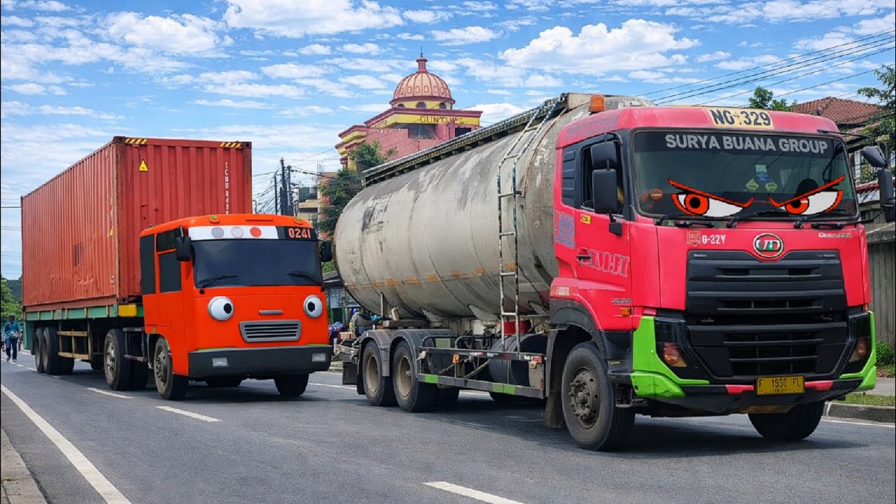 Di Sini Markas Truk Tangki Panjang, Truk Kontainer, Truk Pasir, Truk Oleng Berubah Bentuk