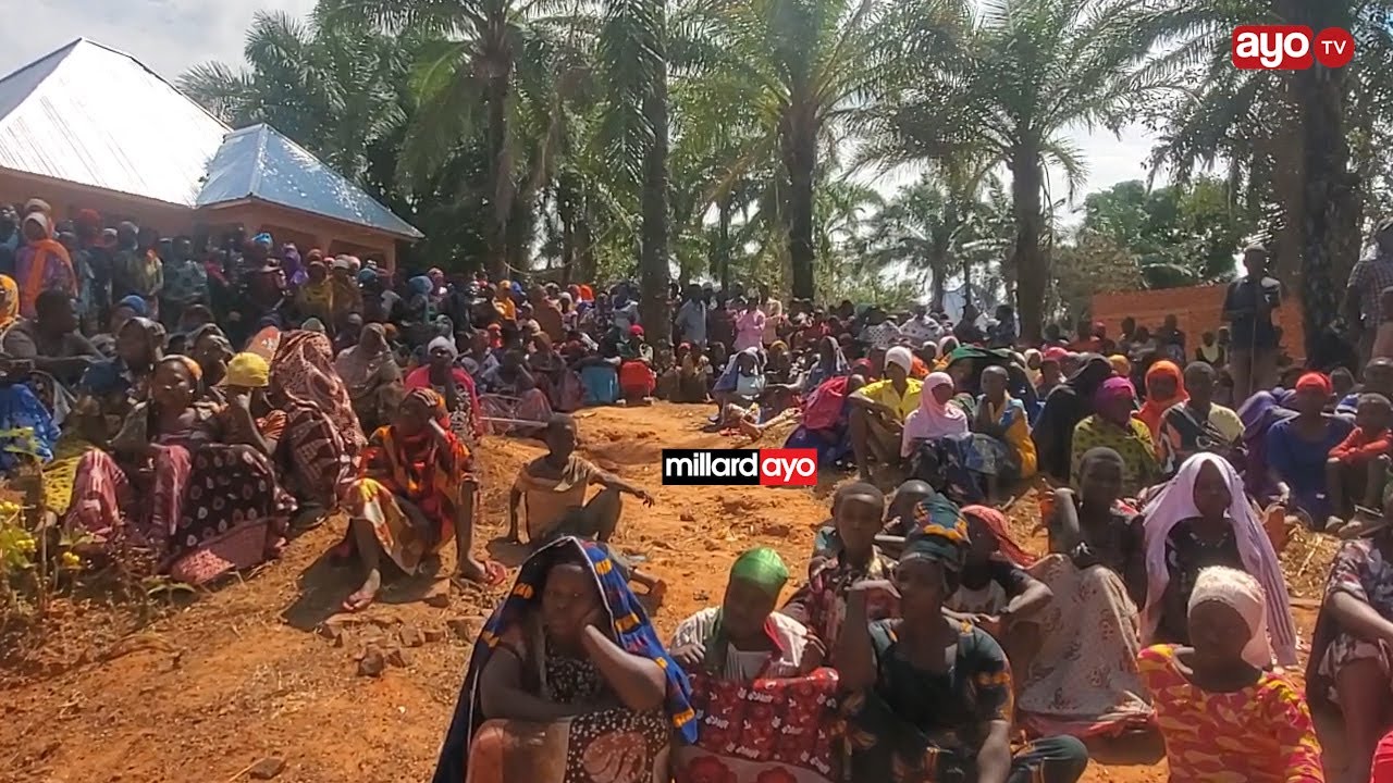 DC AFIKA MSIBANI ATOA MAAGIZO KUFUATIA WATU SITA WA FAMILIA MOJA KUUWAWA KIKATILI KIGOMA