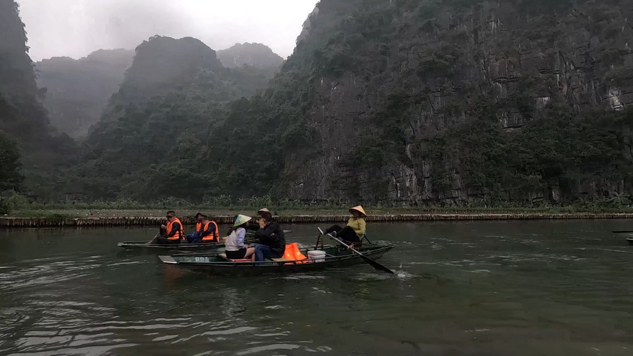 Tour de barque sur Tam Coc, Vietnam
