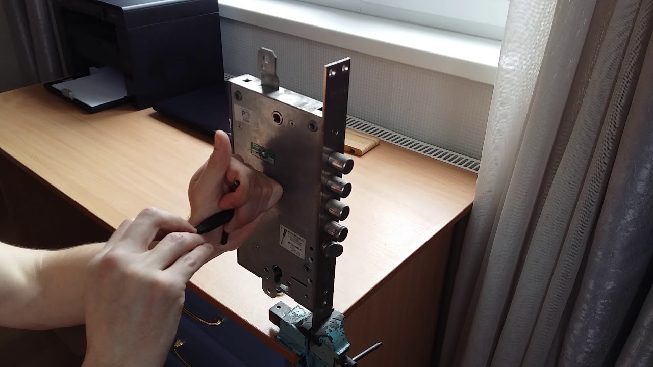 Вскрытие замка Мотура 6+6 с помощью отмычки Хобса - ЦЕНА 250$.